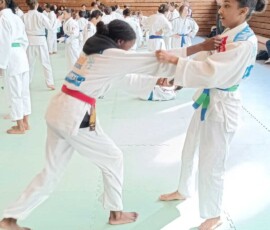 Championnat île-de-France minimes - Luna et Maïna à l'échauffement